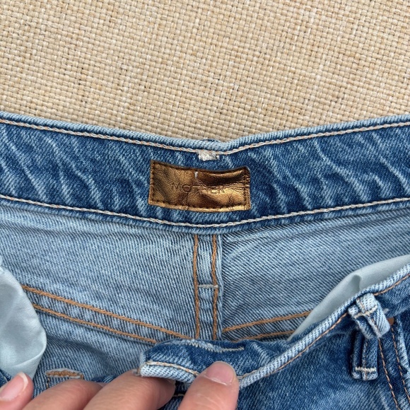 MOTHER Denim Maven Ankle Fray Raw Hem in For Sure Light Wash - Size 33 - Picture 2 of 13